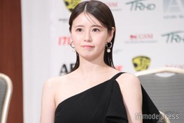 井口綾子、美デコルテ輝くドレス姿で魅了　K-1公式サポーター就任で意気込み語る 画像