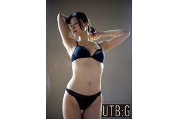 元乃木坂46相楽伊織、セクシーな黒ビキニ姿 正統派が挑む大人の表現 画像