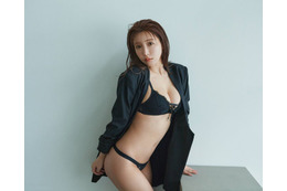 三上悠亜、黒ランジェリーで美ボディ全開 セクシー女優引退後初の本格的グラビア 画像