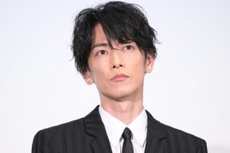 佐藤健「愛と恋の違いは？」に真剣回答 “大胆発言”にも会場沸く「俺にしておけば？」＜四月になれば彼女は＞ 画像