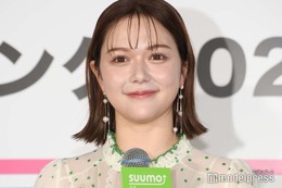 村重杏奈・マリア・エリカ“3姉妹ショット”に反響「可愛すぎ」「似てる」 画像