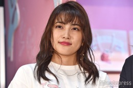 入山杏奈、運転免許取得を報告 証明写真に「ビジュ良すぎ」と注目集まる 画像