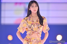 貴島明日香、セットアップで美ウエスト大胆披露【GirlsAward 2024 S／S】 画像