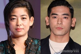 “本木雅弘の息子”UTA、母・内田也哉子との幼少期ショット公開「素敵」「微笑ましい」の声 画像