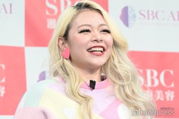 エルフ荒川、母親が好きすぎてタトゥー検討 本人からは「重い」 画像