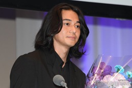 東出昌大、主演男優賞受賞 俳優業への思い語る「良い映画の現場に戻ってこれたら」【第33回日本映画批評家大賞】 画像