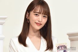 近藤千尋、娘と頬寄せ合い密着 仲良し2ショットに「ほっこり」「さすが親子」の声 画像