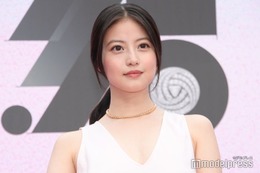 今田美桜、タンクトップドレスから美谷間チラリ「絆を持って集中」作品への向き合い方【カルティエと日本 半世紀のあゆみ「結 MUSUBI」展 ― 美と芸術をめぐる対話】 画像