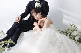 藤田みりあ、結婚発表 夫とのウェディングフォト公開 画像