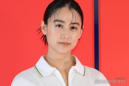 山本美月、美背中＆ほっそりウエスト披露「スタイル抜群」「魅力的」と反響 画像