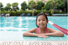 「一人で着替えできるのかな……」いつも銭湯やプールで一緒に行動してた8歳の子ども…→一人で更衣室に入ると？ 画像