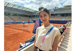 TBS近藤夏子アナ、ミニスカから美脚スラリ 大物タレントとの3ショットに「素敵」「スタイル抜群」の声 画像