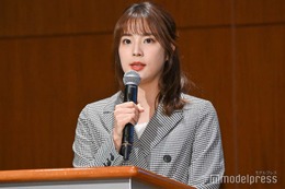 元フジ久代萌美、第1子抱きかかえ笑顔 歴代アナ4人集結の“出産おつかれさま会”に反響 画像