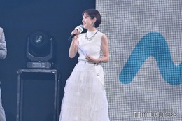 鷲見玲奈、産後初のイベントで1年ぶりにMC復帰 祝福に笑顔【TGC 2024 A／W】 画像