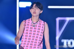 Boys be伊藤篤志、“I LOVE ME”タンクトップ姿で圧倒的存在感【TGC 2024 A／W】 画像