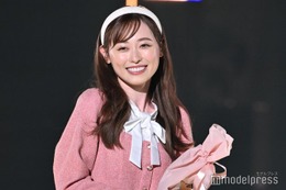 福原遥、お嬢様ルックで登場 ウインクに会場悶絶【TGC 2024 A／W】 画像