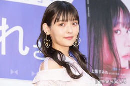 美人声優、ミニスカで脚線美披露 MVオフショットに「美しいお姉さま」「知的でセクシー」と反響 画像