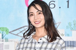 押切もえ、ほっそり美脚披露 ショーパン×ロングブーツ姿に反響「美しい」「憧れのスタイル」 画像