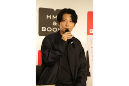 星野源、エッセイを書く時に心がけていることとは？「感動したらそれを強調して伝えたくなるけど…」 画像