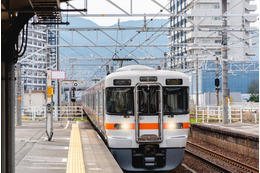 【駅で】切符をなくし困惑する年配女性。次の瞬間、駅員の丁寧な対応に「人の思いやりって素晴らしい」 画像