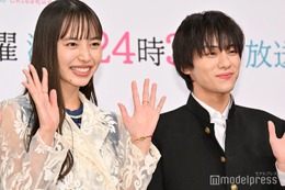 井桁弘恵＆山下幸輝「初恋は実った？」に回答 恋愛観は“真逆の結果”に【私の町の千葉くんは。】 画像