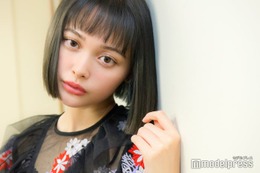 玉城ティナ、誕生日に結婚発表「彼と手を取り合い、共に支え合いながら」 画像