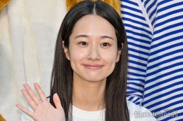 藤間爽子、桜井玲香＆谷まりあらと意気投合 “完全再現”で原作者からは太鼓判【つづ井さん】 画像