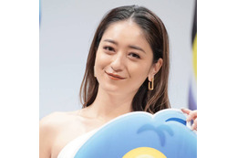 「スタイル良！」みちょぱ、美脚を披露したクールコーデに反響「めっちゃかっこいい」 画像