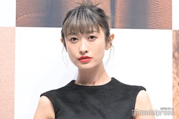 山田優、美脚＆圧巻スタイル際立つオールブラックコーデに「脚が長い」「かっこよすぎる」の声 画像