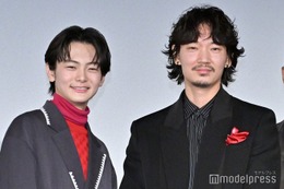 綾野剛「カラオケ行こ！」共演・齋藤潤にサプライズメッセージ 長電話の仲良しエピソードも 画像