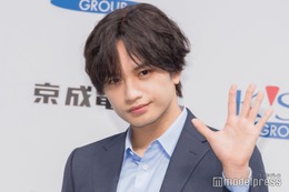 中島健人、黒髪イメチェンで印象ガラリ ソロデビュー曲制作秘話明かす 画像