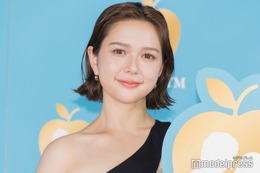 村重杏奈、3ヶ月のボディメイクでウエスト9.5cm減 ミニ丈で抜群スタイル披露