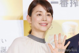 石田ゆり子、“4歳くらい”幼少期ショット公開「面影ある」「ずっと可愛い」と反響