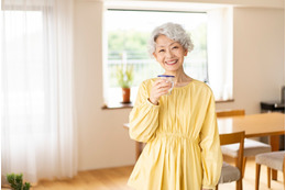 【カフェで】70代くらいの上品な女性に出会い…その姿に「こんなふうに歳を重ねたい！」 画像