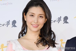 橋本マナミ、掠れ声を謝罪 生放送でMC務める 画像