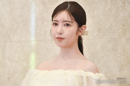 舟山久美子（くみっきー）、家族ショットで0歳の娘を顔出し「目クリクリ」「すでに美人さん」と反響 画像