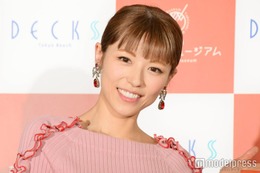 若槻千夏、父とのペアルック2ショット＆幼少期の写真公開「俳優さんかと思った」「笑った顔が一緒」の声 画像