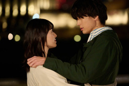「彼女がそれも愛と呼ぶなら」初回、栗山千明がキスマイ千賀健永＆伊藤健太郎と“雰囲気異なる”キスシーン「うっとり」「ドキドキする」と話題 画像