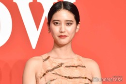 山崎紘菜、誕生日に幼少期ショット公開「面影ある」「小さいときから可愛い」と反響 画像
