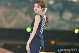小林由依、ギンガムチェックワンピで美スタイル際立つ【GirlsAward 2025SS】 画像