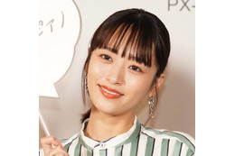 3児の母・近藤千尋、娘たちとのデニムリンクコーデSHOTに反響「美女揃い踏み」