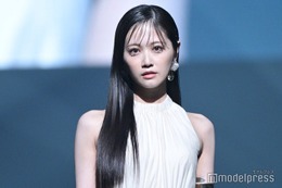 STU48中村舞、ホルターネックドレス姿でほっそり美肩際立つ【TGC香川2025】