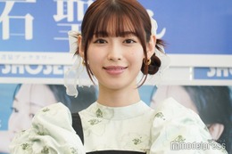 白石聖、手編みバブーシュカ被る姿を披露「可愛すぎる」「天使」と反響