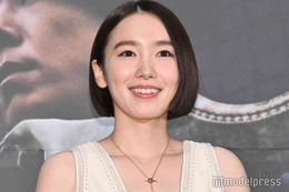 飯豊まりえ、胸元ざっくりワンピ姿で登場 初共演・井浦新の印象告白「オタクがいると思って」【岸辺露伴は動かない 懺悔室】