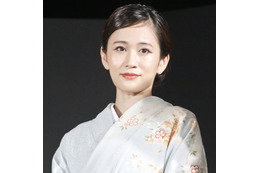 前田敦子、美スタイル際立つ私服SHOTに絶賛の声「かっこいい！」「本当に美しい」