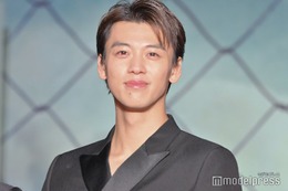 竹内涼真、美人妹との密着ショット公開 “フットサルの会”報告に「仲良くて素敵」「かっこよすぎ」の声