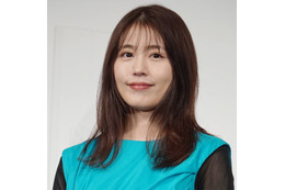 有村架純、初イギリスでの笑顔SHOTにファンほっこり「やば！可愛すぎ！」「デートしてるみたい」
