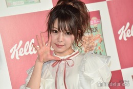 元モー娘。田中れいな、ミニスカから美脚スラリ「女神」「スタイル抜群」の声 画像