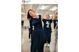 「さすがすぎる」浜崎あゆみ、“15分で完売”香港ライブに向けたリハSHOTに反響「スタイル良すぎです」