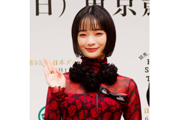 見上愛、朝ドラ『風、薫る』バディ決定！上坂樹里との笑顔SHOTで意気込み「二人で精一杯頑張ります！」
